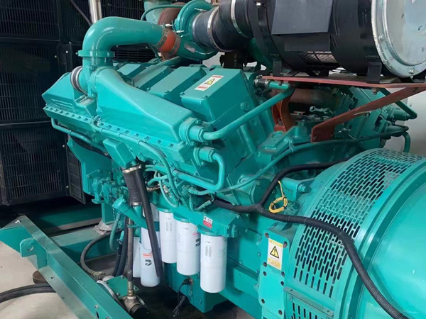 图们更换100kW柴油发电机组机油时，需要注意哪些事项？